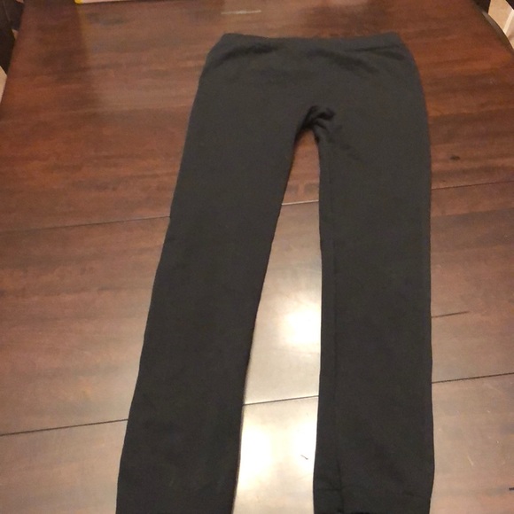 Gold medal leggings with Minnesota on leg. - Picture 4 of 4